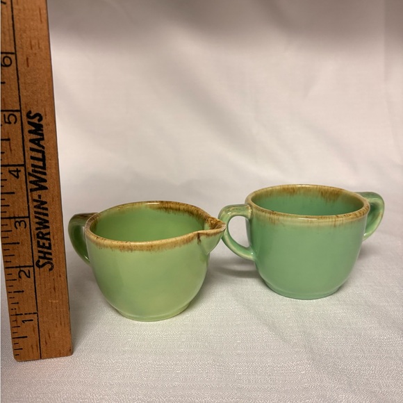 Planters.. or Green Ceramic Creamer and Sugar Set - Picture 2 of 4